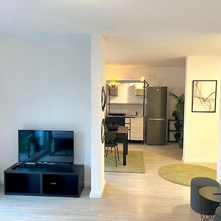 Gemuetliche Apartments Direkt An Der Grenze Von Hamburg Norderstedt Buitenkant foto