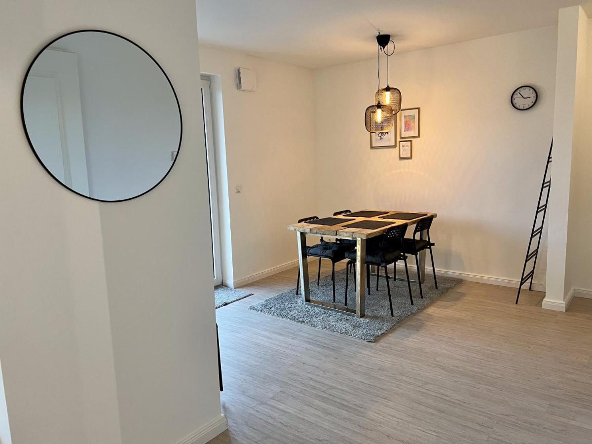 Gemuetliche Apartments Direkt An Der Grenze Von Hamburg Norderstedt Buitenkant foto