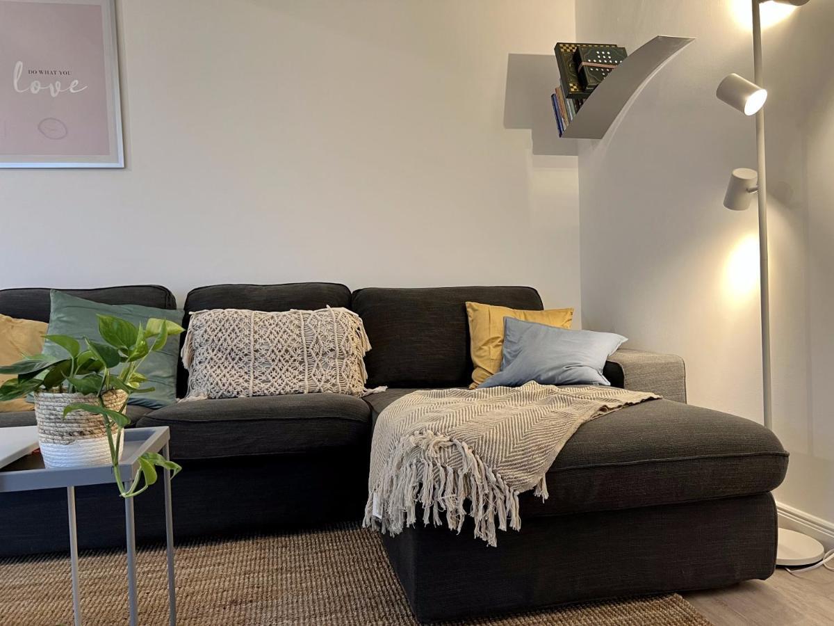 Gemuetliche Apartments Direkt An Der Grenze Von Hamburg Norderstedt Buitenkant foto
