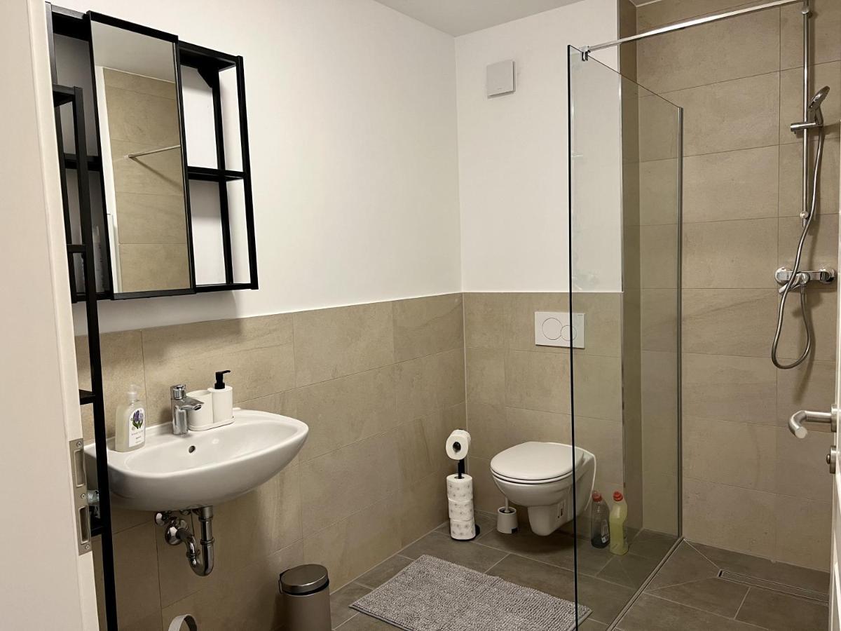 Gemuetliche Apartments Direkt An Der Grenze Von Hamburg Norderstedt Buitenkant foto